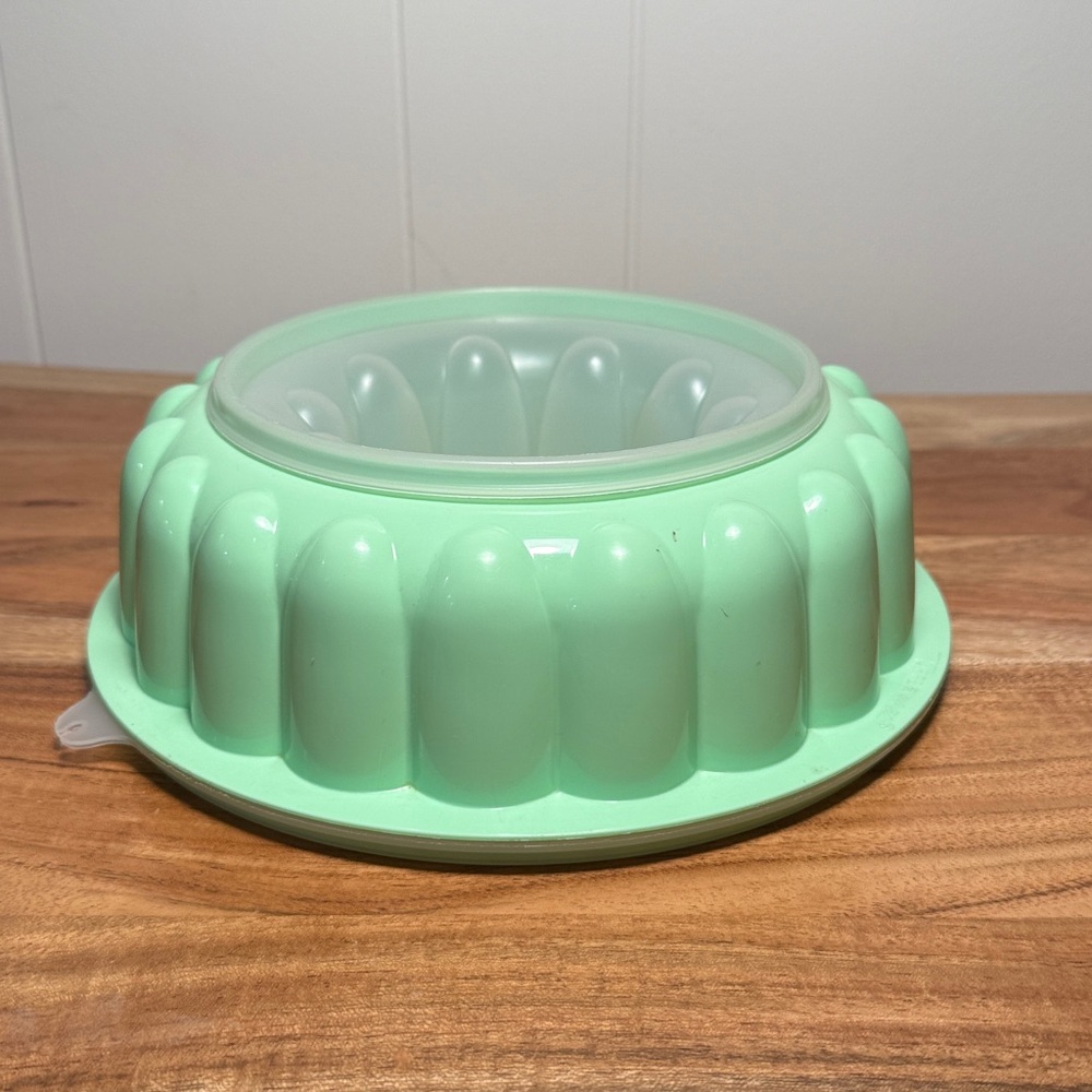 Vintage Tupperware Mint Green 3-Piece Ice Mold - Jello Mold - Picture 9 of 10